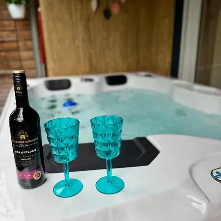 Apartman Garden - Private Sauna & Whirlpool Betzdorf